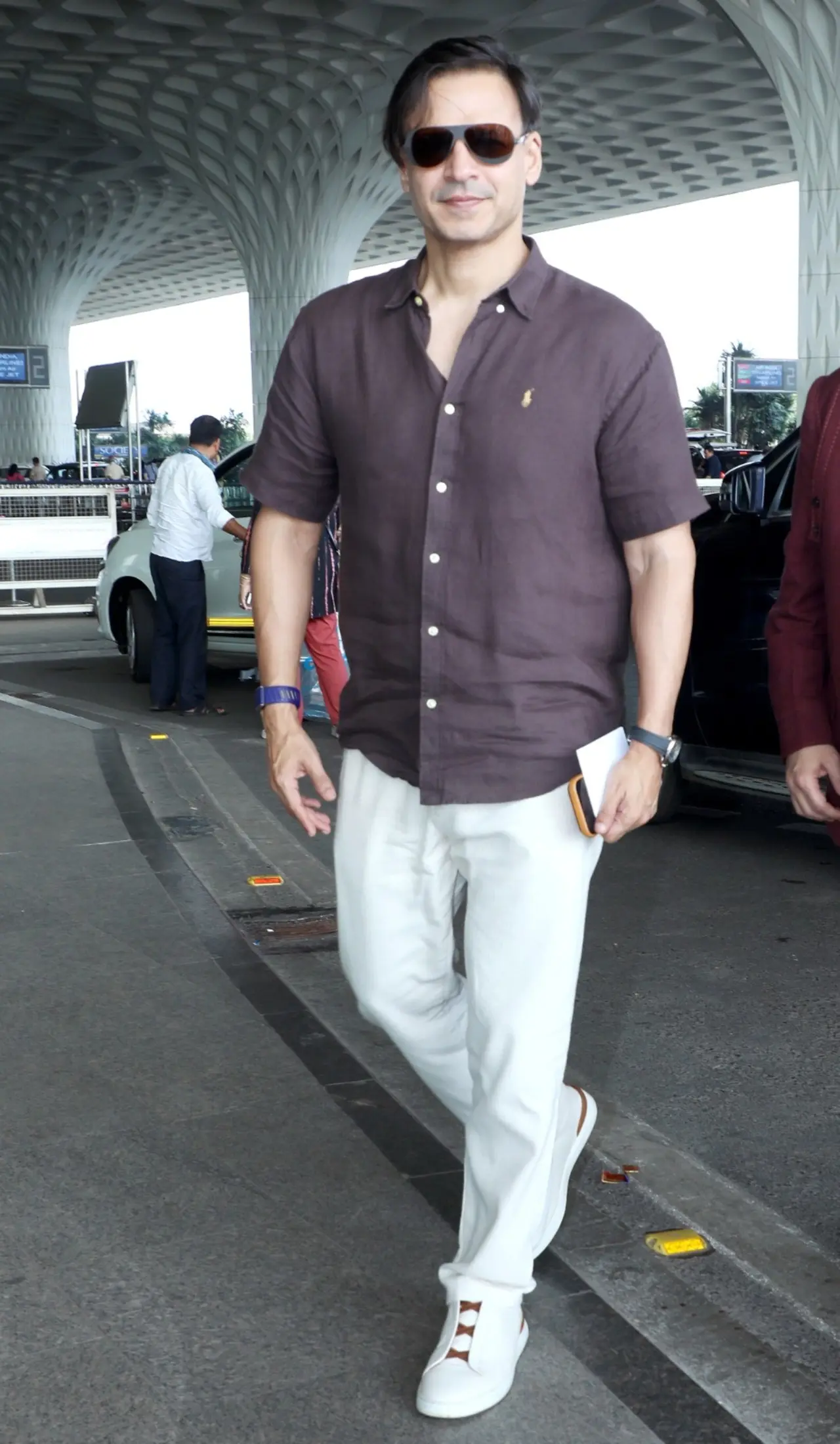 Vivek Oberoi was spotted at the airport on Wednesday morning